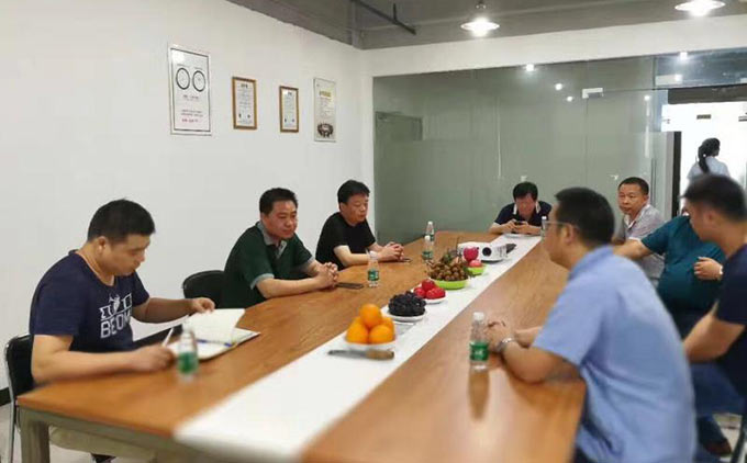 數(shù)控車床廠家開會(huì)研討